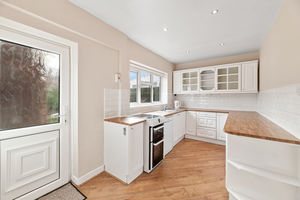 Kitchen- click for photo gallery